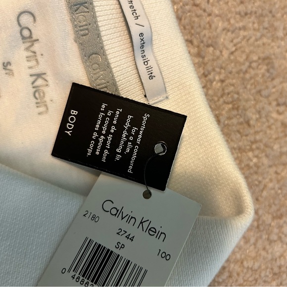 Calvin Klein Short Tee - Picture 3 of 5